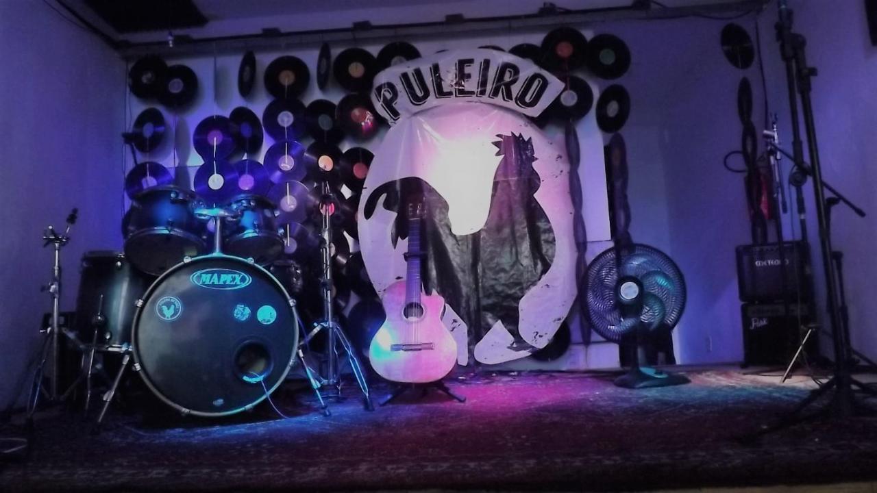 Puleiro Hostel Сальвадор Экстерьер фото